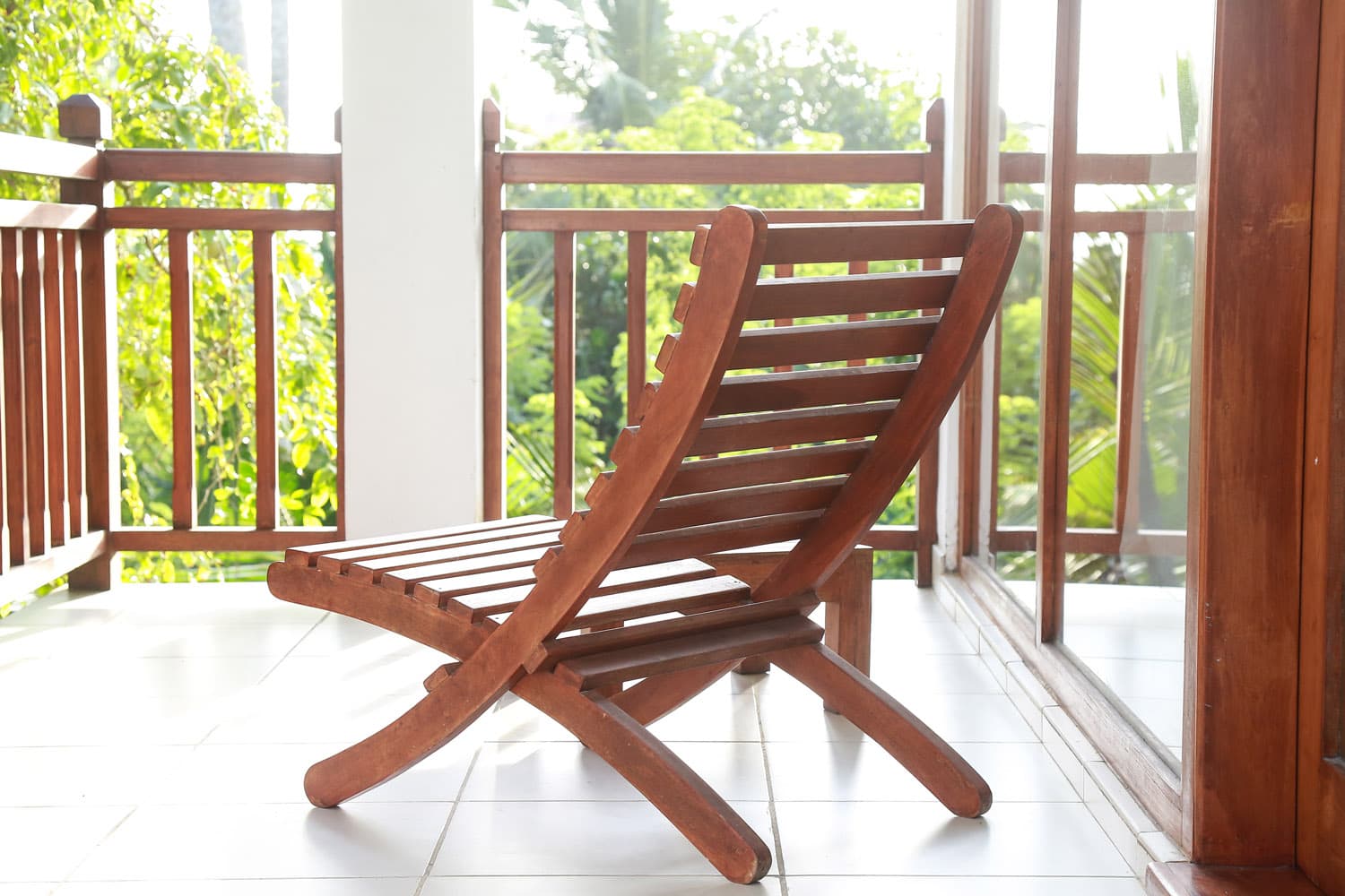 Garden view balcony lounge chairs