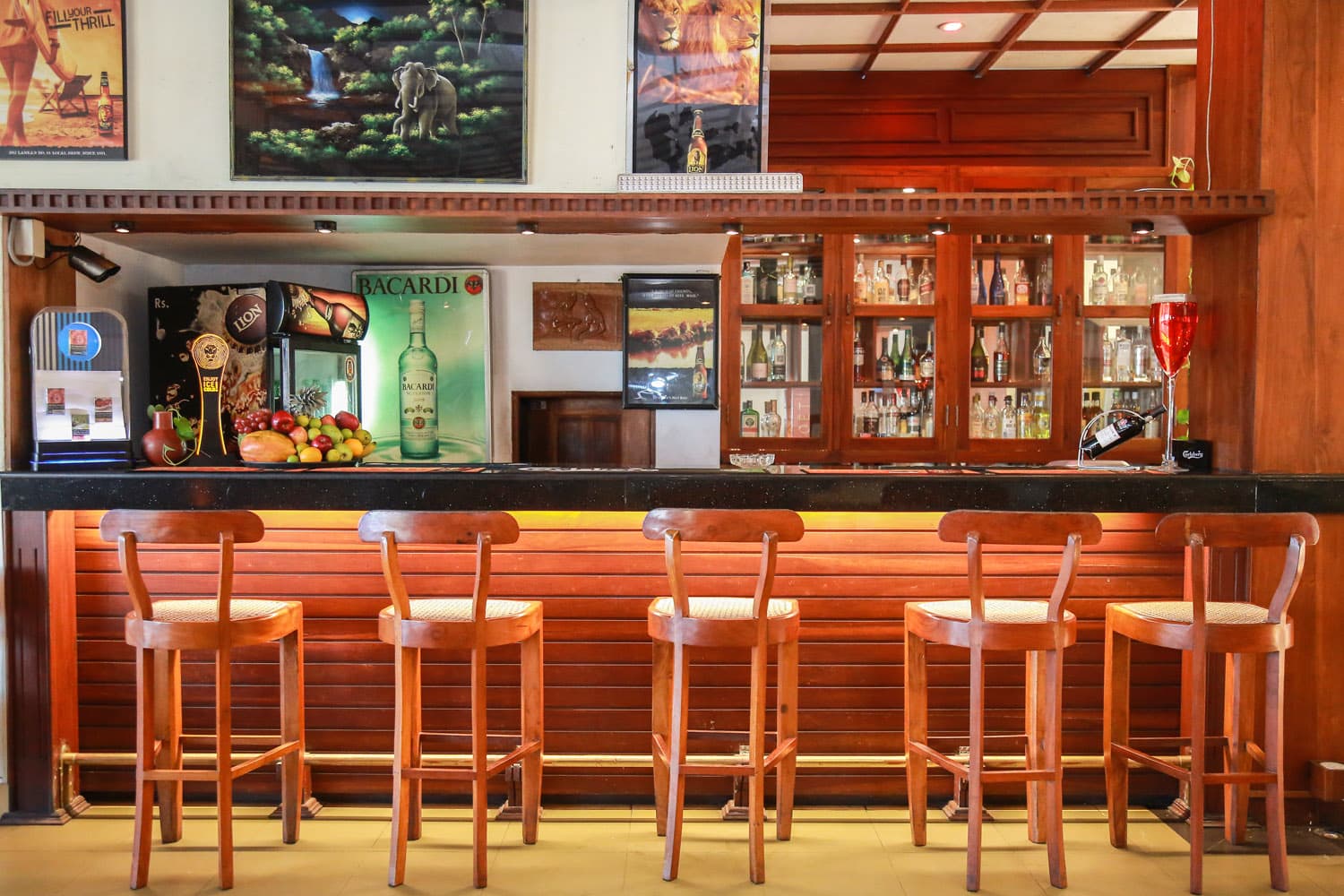 Sanmira bar