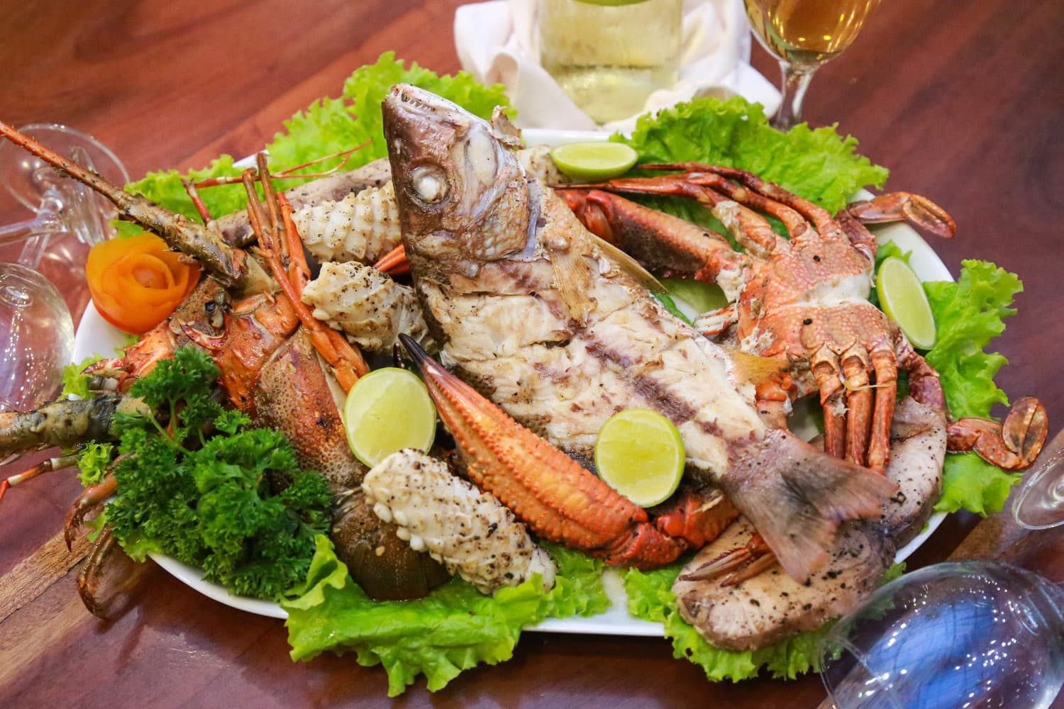 Fresh seafood platter with prawns and crab